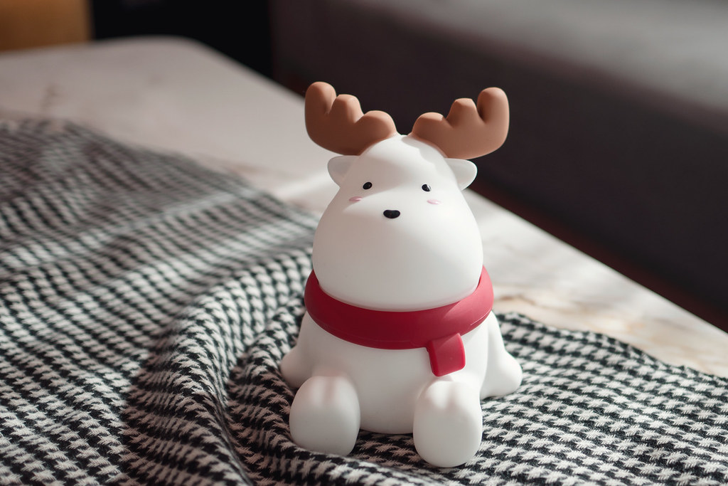 【免費升級聖誕包裝】聖誕魔法小鹿夜燈 | 交換禮物 生日禮物 - 燈具/燈飾 - 矽膠 白色