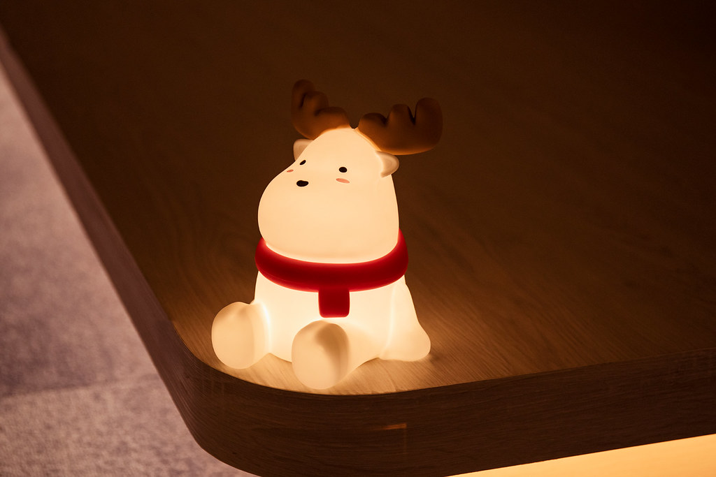 【免費升級聖誕包裝】聖誕魔法小鹿夜燈 | 交換禮物 生日禮物 - 燈具/燈飾 - 矽膠 白色