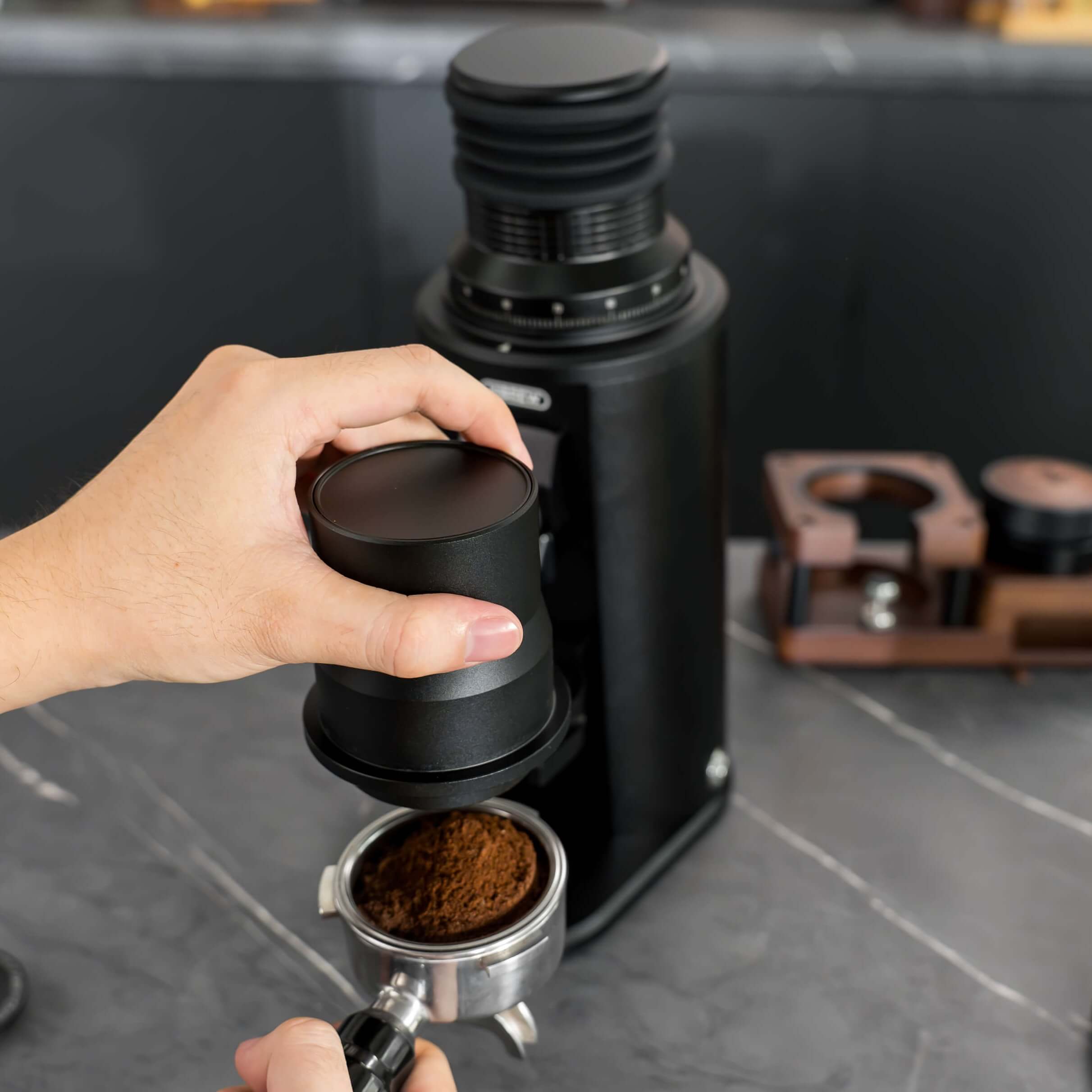 HiBREW G64Plus 全能高端咖啡電動磨豆機 | 150段無級研磨 x 64mm 平刀 - G64Plus