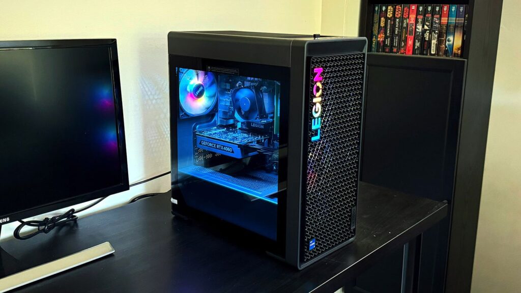Alienware主機側透玻璃機殼展示