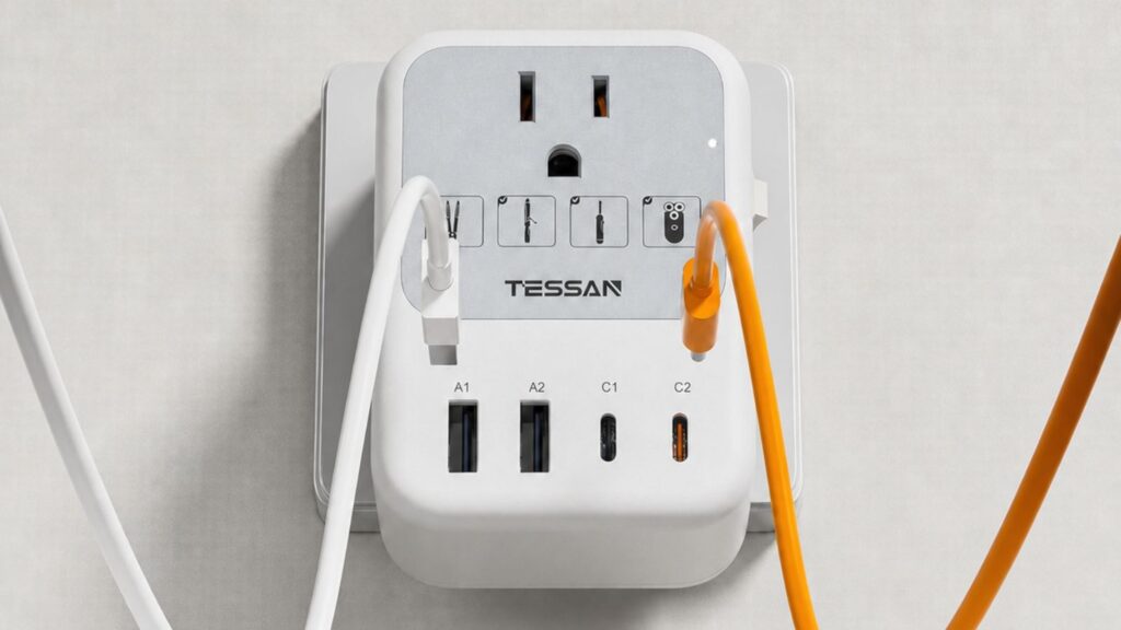 TESSAN TC03 compact size and interchangeable plugs