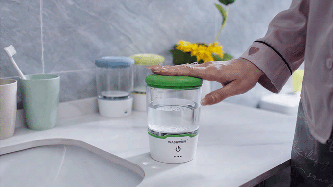 Mouthwash in a Natural Way with HClO